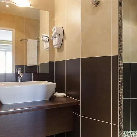 Alfred Hostels Beaune 3* Beaune (Cote d'Or)
