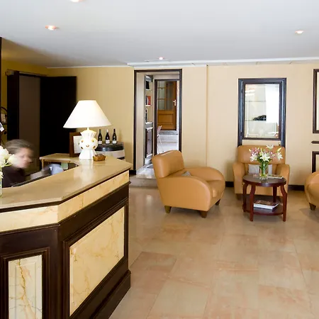 De La Paix, 3* Бон