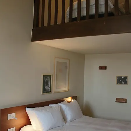 Готель De La Paix, 3*