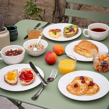 Alfred La Madeleine Hotel