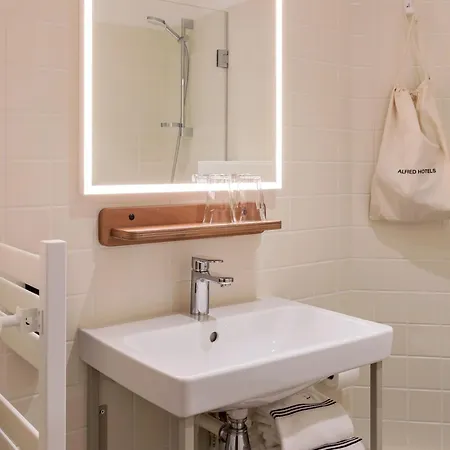 Alfred Otel Beaune (Cote d'Or)
