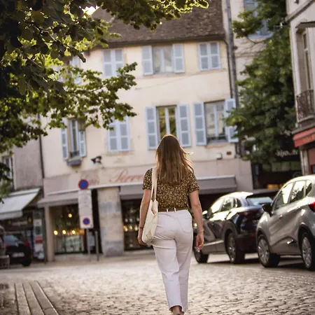 Alfred La Madeleine 3* Beaune (Cote d'Or)