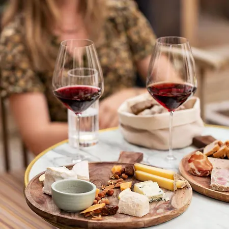 Alfred La Madeleine 3* Beaune (Cote d'Or)