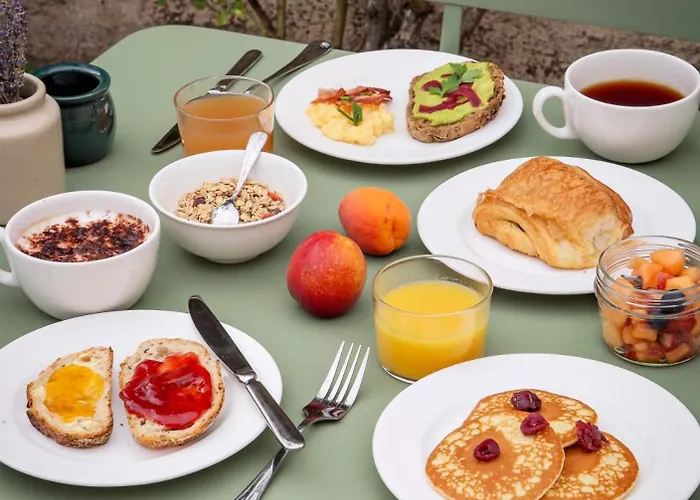 Alfred La Madeleine Отель