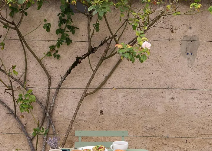 Alfred La Madeleine Отель