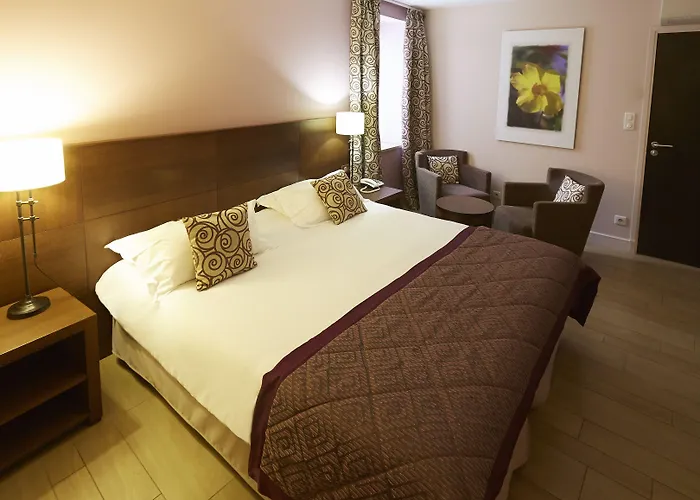 Alfred La Madeleine Бон