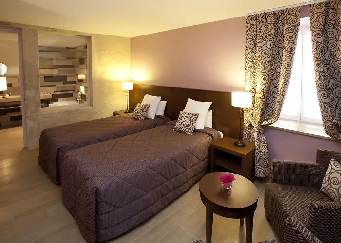 Hotel Alfred La Madeleine Beaune (Cote d'Or)