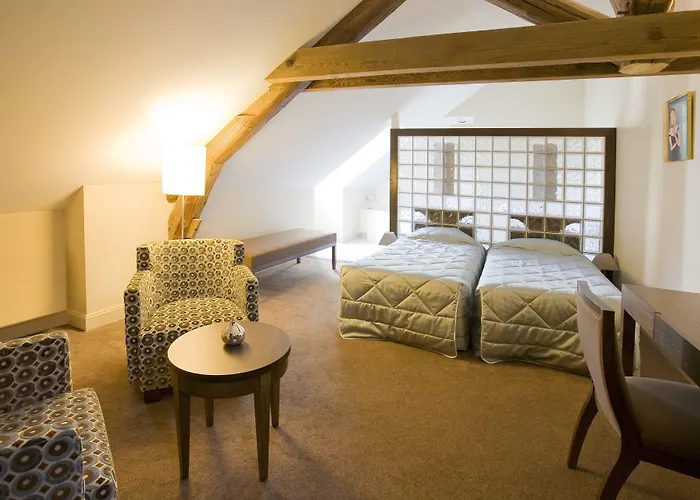 Alfred La Madeleine Beaune (Cote d'Or)