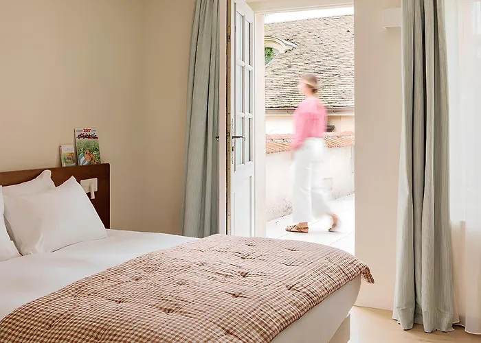 Alfred La Madeleine Beaune (Cote d'Or)